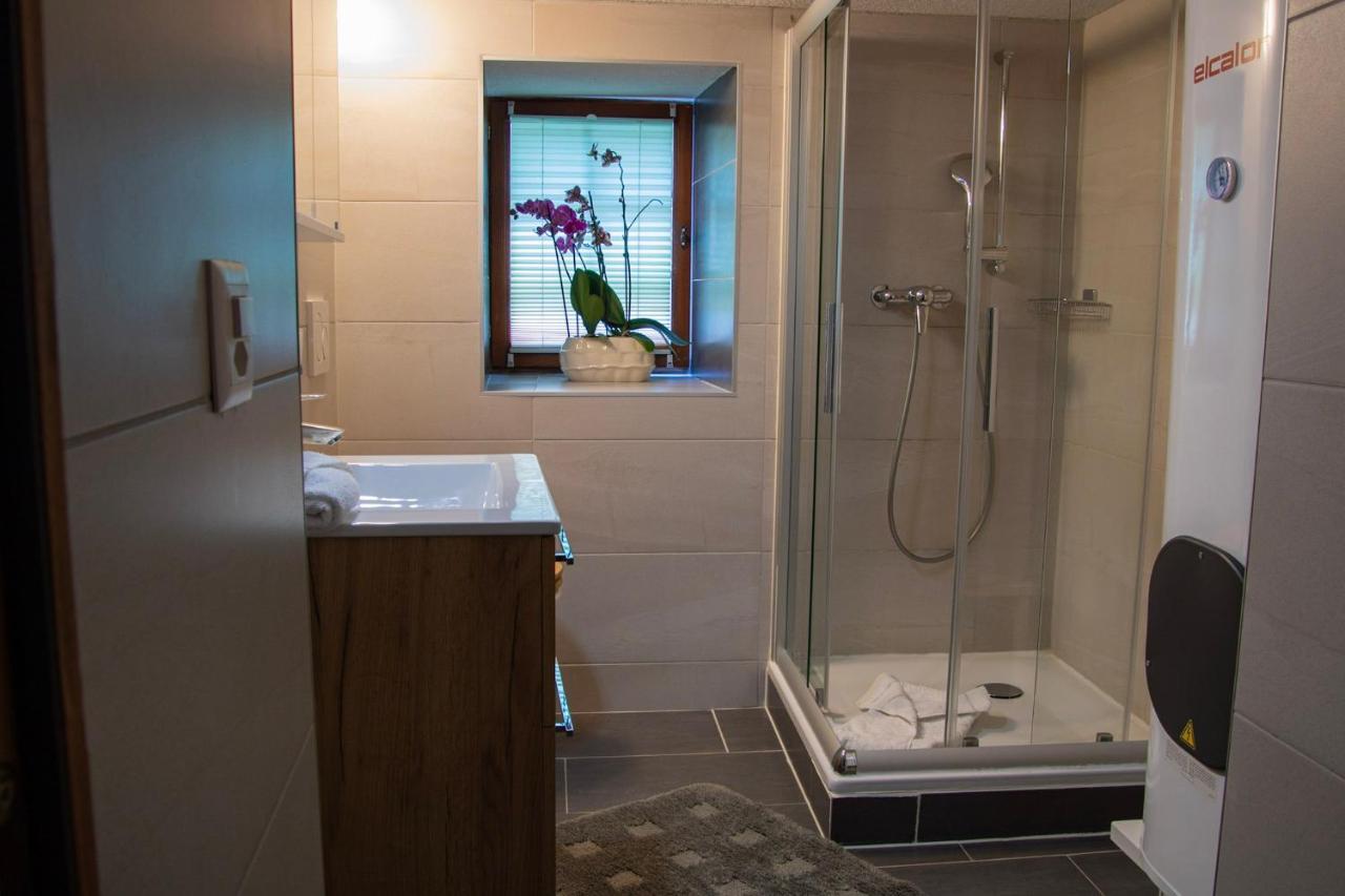 Ferienwohnung Slavica Dorfstrasse 94 ランダ エクステリア 写真